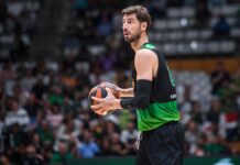 Ante Tomić još uvijek dominira